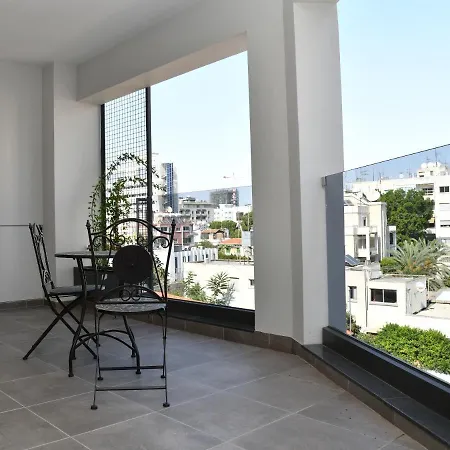 Baz Tower 4*