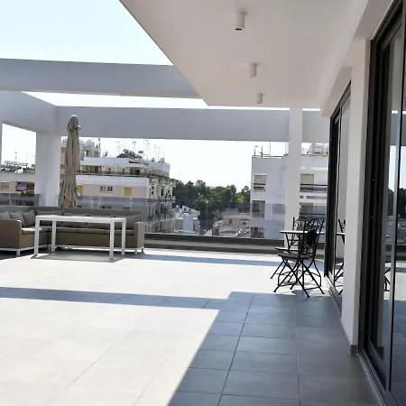 Lägenhetshotell Baz Tower Nicosia