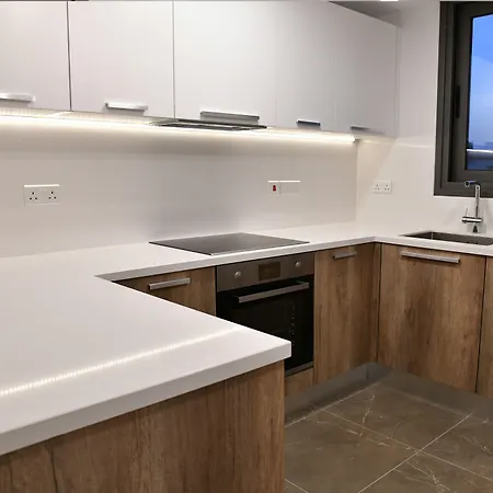 Ξενοδοχείο με διαμερίσματα Baz Tower Λευκωσία