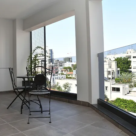 Lägenhetshotell Baz Tower Nicosia