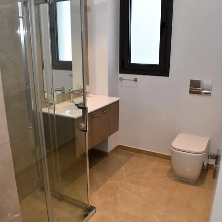 Baz Tower 4*