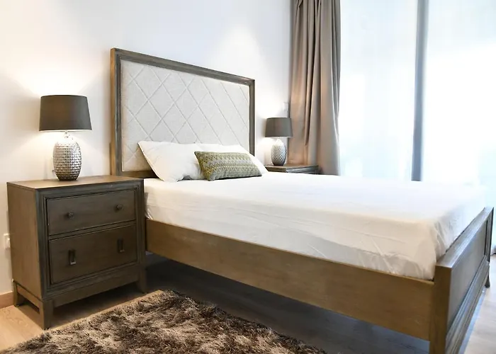 Baz Tower 公寓式酒店 4*