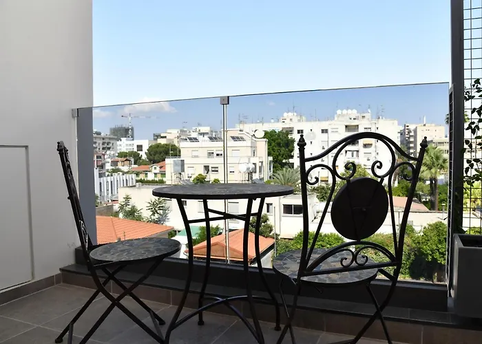 Baz Tower 公寓式酒店 4*