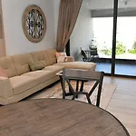 Aparthotel Baz Tower Nikosia