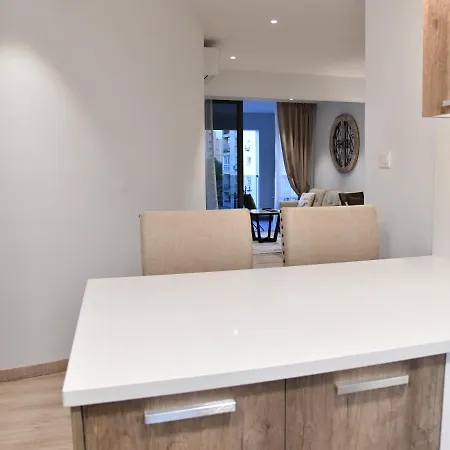 Baz Tower Hotel apartamentowy 4*